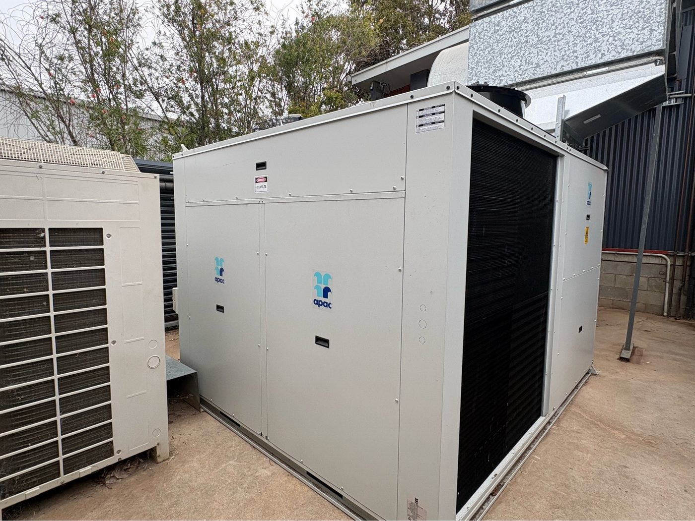 Replacement package unit installed at the camp dining hall near Kambalda